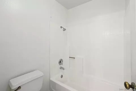 4568 Coronado Dr, Oceanside, CA 92057 photo 32