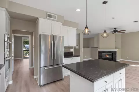 6013 Oakgate Row, La Jolla, CA 92037 photo 19