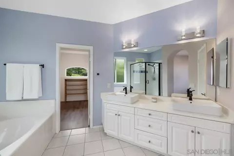 6013 Oakgate Row, La Jolla, CA 92037 photo 29