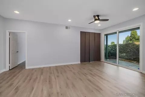 6013 Oakgate Row, La Jolla, CA 92037 photo 32
