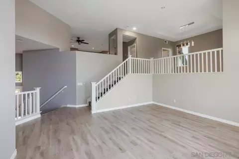 6013 Oakgate Row, La Jolla, CA 92037 photo 8
