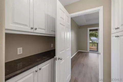 6013 Oakgate Row, La Jolla, CA 92037 photo 22