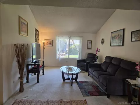 Living - 9343 Lake Hill Rd, Santee, CA 92071 photo 2 of 3