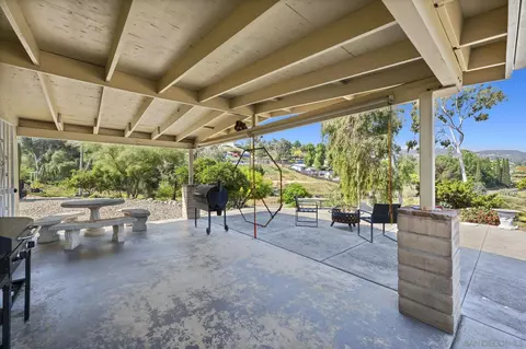 12220 Valhalla Dr, Lakeside, CA 92040 photo 5