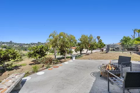 12220 Valhalla Dr, Lakeside, CA 92040 photo 4