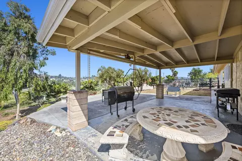 12220 Valhalla Dr, Lakeside, CA 92040 photo 6