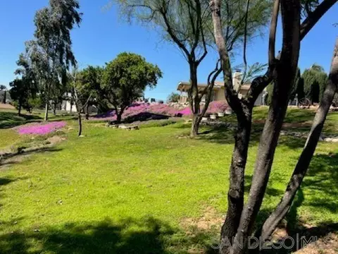 12220 Valhalla Dr, Lakeside, CA 92040