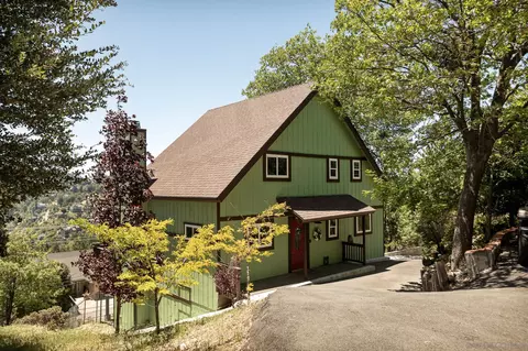 1141 Grass Valley Rd, Lake Arrowhead, CA 92352