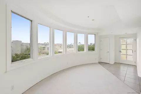 1101 1st St #416, Coronado, CA 92118 photo 3