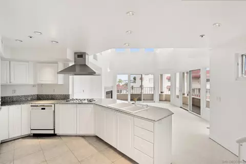 1101 1st St #416, Coronado, CA 92118 photo 6