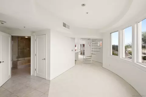 1101 1st St #416, Coronado, CA 92118 photo 4