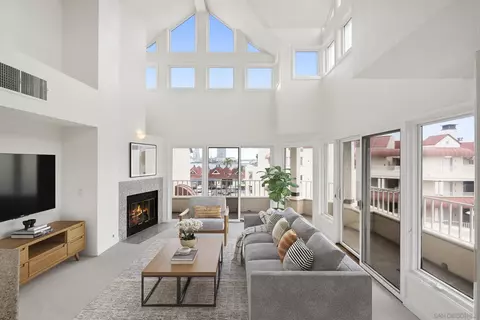 1101 1st St #416, Coronado, CA 92118