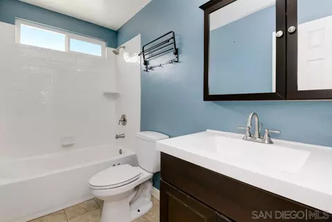 Bath - 554 7th St, Imperial Beach, CA 91932 photo 2 of 3