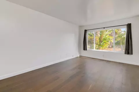 Living - 554 7th St, Imperial Beach, CA 91932 photo 4 of 5