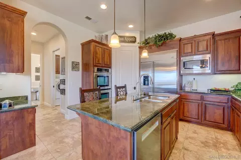 Kitchen - 16677 Falcon Heights Rd, Ramona, CA 92065 photo 3 of 4