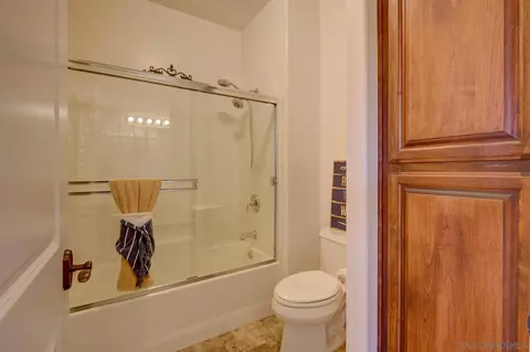 Bath - 16677 Falcon Heights Rd, Ramona, CA 92065 photo 5 of 6