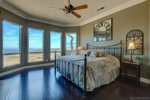 Bedroom - 16677 Falcon Heights Rd, Ramona, CA 92065 photo 2 of 10