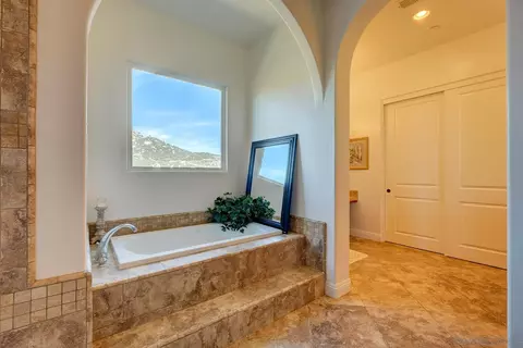 Bath - 16677 Falcon Heights Rd, Ramona, CA 92065 photo 2 of 6