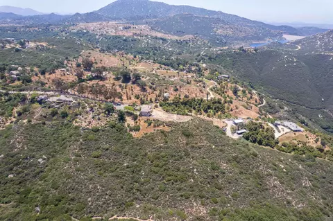 View/Area - 16677 Falcon Heights Rd, Ramona, CA 92065 photo 7 of 9