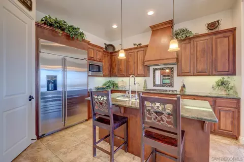 Kitchen - 16677 Falcon Heights Rd, Ramona, CA 92065 photo 2 of 4