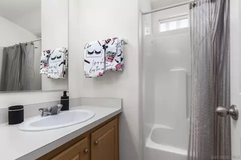 Bath - 14093 Pomegranate Ave #216, Poway, CA 92064 photo 3 of 4