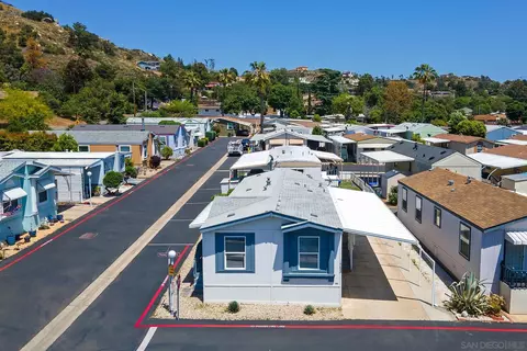 View/Area - 14093 Pomegranate Ave #216, Poway, CA 92064 photo 7 of 8