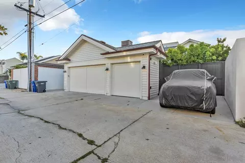 Exterior - 201 Ocean Dr, Coronado, CA 92118 photo 17 of 17