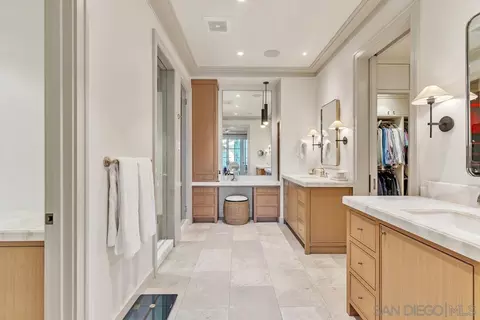 Bath - 201 Ocean Dr, Coronado, CA 92118 photo 4 of 7