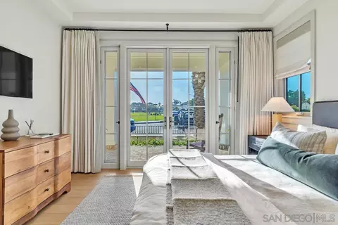 Bedroom - 201 Ocean Dr, Coronado, CA 92118 photo 4 of 6