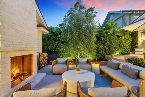 Exterior - 201 Ocean Dr, Coronado, CA 92118 photo 13 of 17
