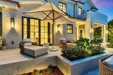 Exterior - 201 Ocean Dr, Coronado, CA 92118 photo 11 of 17