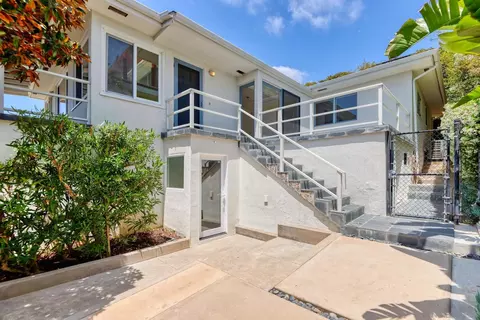 Exterior - 5709 Abalone Pl, La Jolla, CA 92037 photo 2 of 8