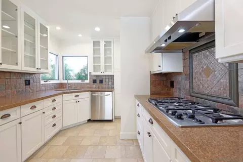 Kitchen - 5709 Abalone Pl, La Jolla, CA 92037 photo 2 of 2