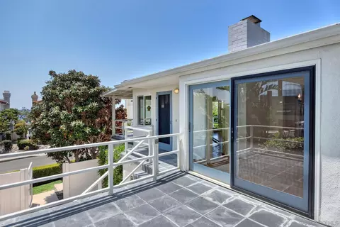 Exterior - 5709 Abalone Pl, La Jolla, CA 92037 photo 4 of 8