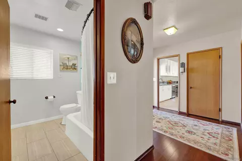 Entry Way - 1945 Wedgemere Rd, El Cajon, CA 92020 photo 5 of 7
