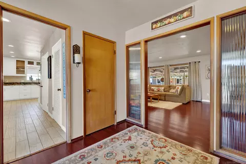 Entry Way - 1945 Wedgemere Rd, El Cajon, CA 92020 photo 2 of 7