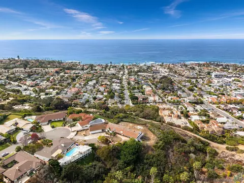 View/Area - 6591 Avenida Wilfredo, La Jolla, CA 92037 photo 5 of 9
