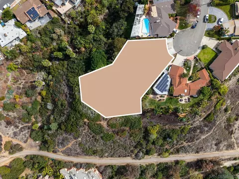 View/Area - 6591 Avenida Wilfredo, La Jolla, CA 92037 photo 4 of 9