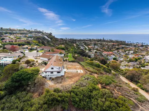 View/Area - 6591 Avenida Wilfredo, La Jolla, CA 92037 photo 9 of 9