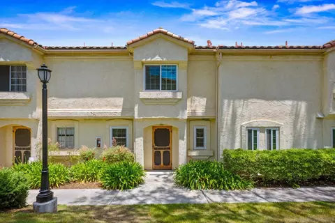 740 Breeze Hill Rd #155, Vista, CA 92081
