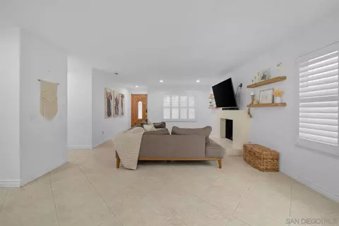 9026 W Hamilton St, Rancho Cucamonga, CA 91701 photo 9
