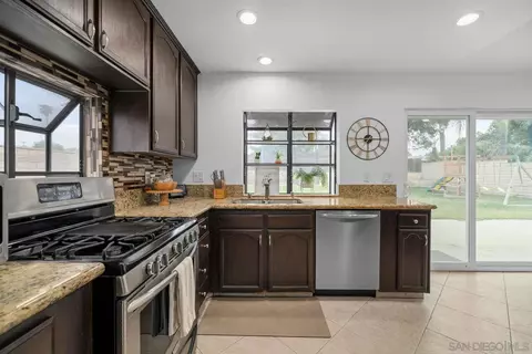 9026 W Hamilton St, Rancho Cucamonga, CA 91701 photo 14