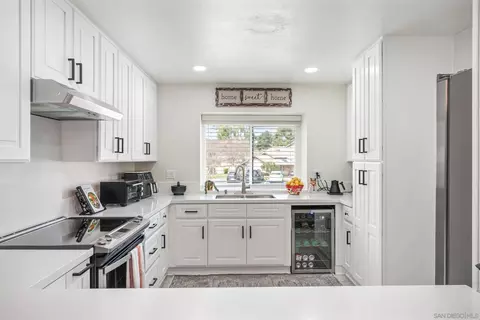 Kitchen - 1766 Pala Lake Dr, Fallbrook, CA 92028 photo 1 of 4
