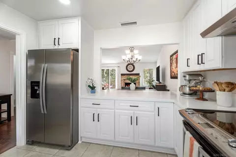 Kitchen - 1766 Pala Lake Dr, Fallbrook, CA 92028 photo 3 of 4