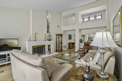 Living - 6375 Via Cabrera, La Jolla, CA 92037 photo 2 of 3
