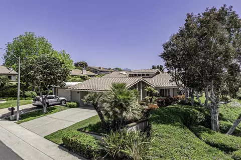 View/Area - 6375 Via Cabrera, La Jolla, CA 92037 photo 1 of 6