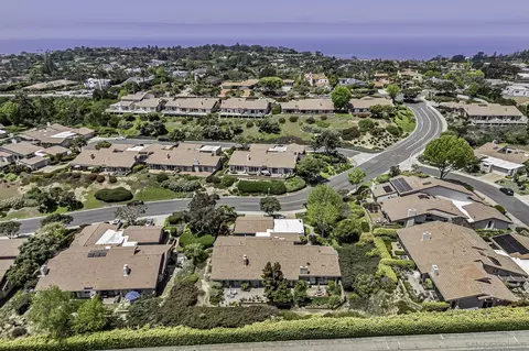 View/Area - 6375 Via Cabrera, La Jolla, CA 92037 photo 4 of 6