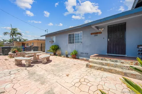 124 E View St, Fallbrook, CA 92028 photo 39