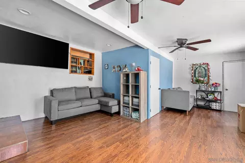 124 E View St, Fallbrook, CA 92028 photo 5