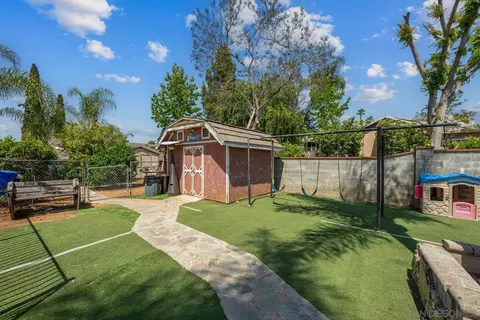 124 E View St, Fallbrook, CA 92028 photo 38
